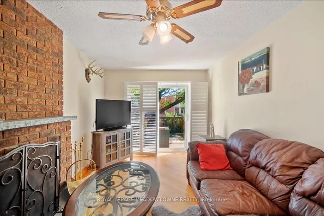 Additional image 12 of 836 Greycedar Cres