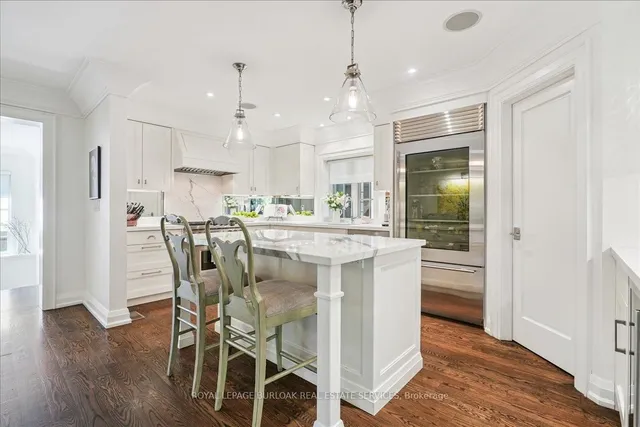 Additional image 11 of 391 Rossmore Blvd