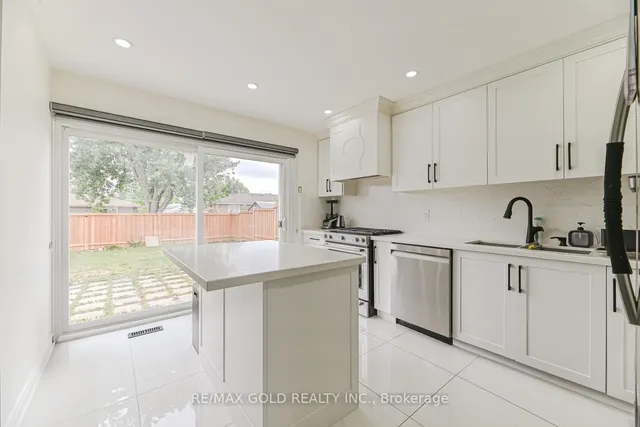 Additional image 12 of 81 Drake Blvd