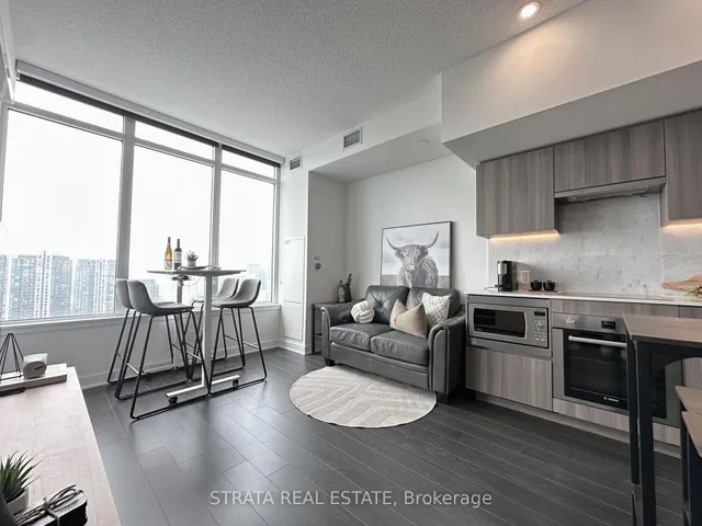 Additional image 16 of 19 Bathurst St Unit 3915