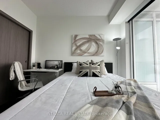 Additional image 8 of 19 Bathurst St Unit 3915