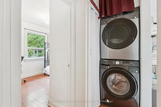 Additional image 9 of 1982 Lawrence Ave