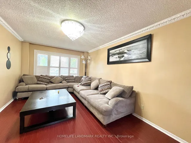 Additional image 4 of 327 Goldhawk Tr