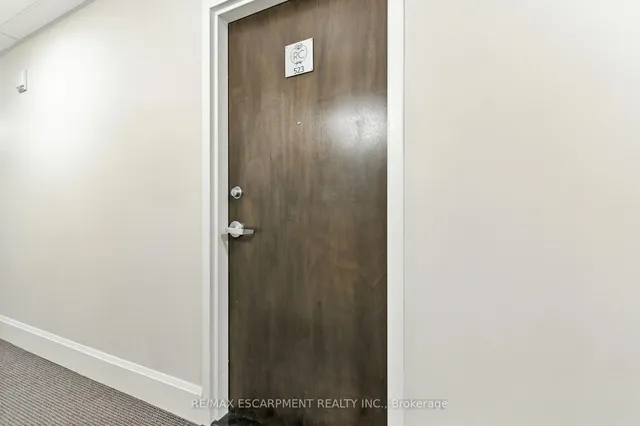 Additional image 4 of 118 King St Unit 523