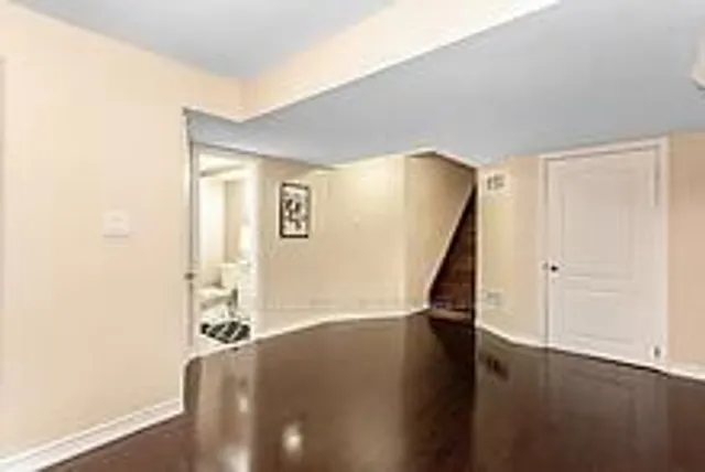 Additional image 43 of 36 Valleyridge Cres