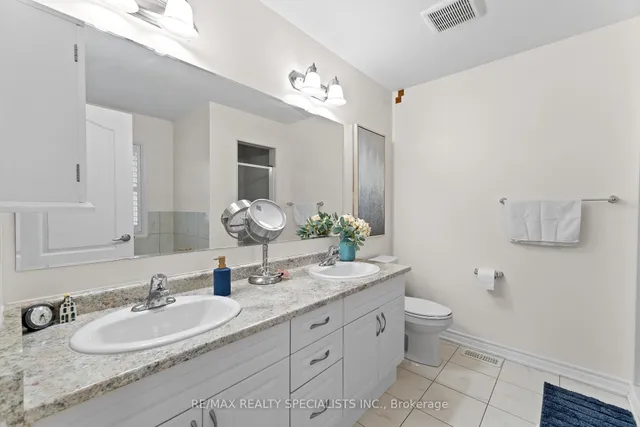 Additional image 19 of 19 Troyer St