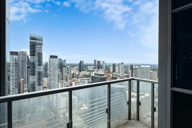 Additional image 32 of 386 Yonge St Unit 4801