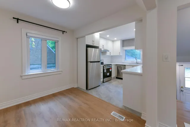 Additional image 10 of 150 Upper Canada Dr