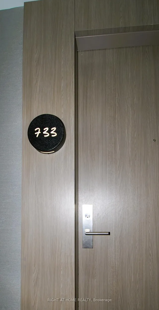 Additional image 3 of 161 Roehampton Ave Unit 733