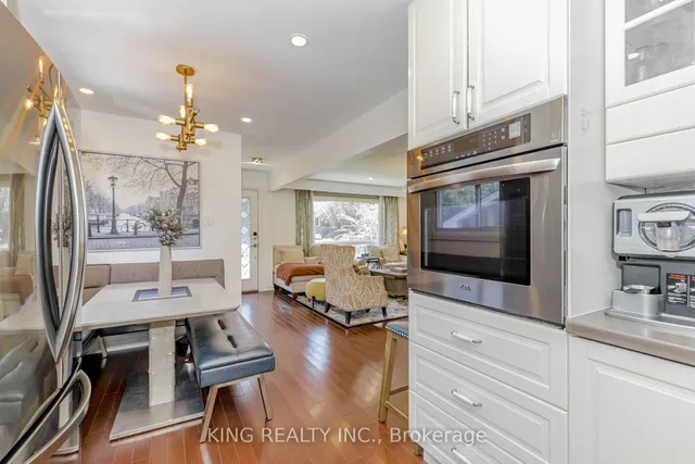 Additional image 19 of 28 AINSLIE Ave