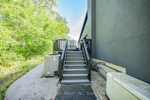 Additional image 45 of 1 Manorpark Crt