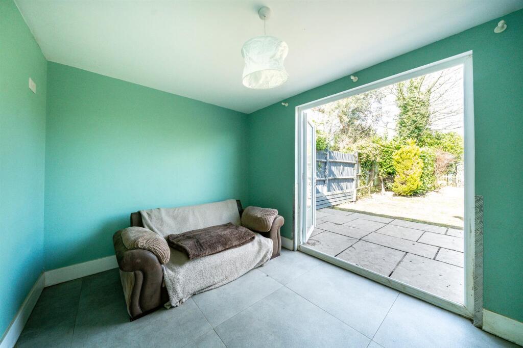 Additional image 11 of Oaklands Lane, St Albans