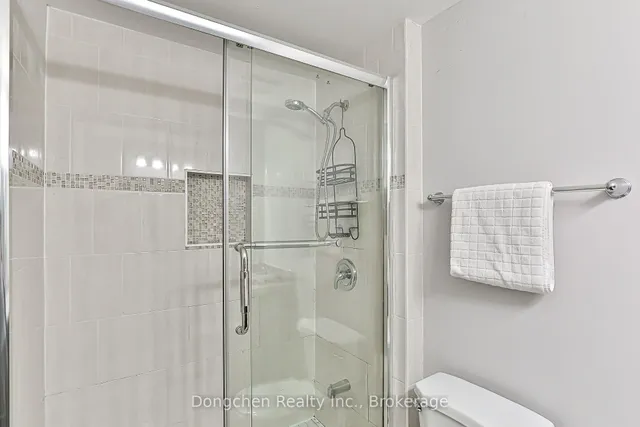 Additional image 35 of 14 Carl Cres