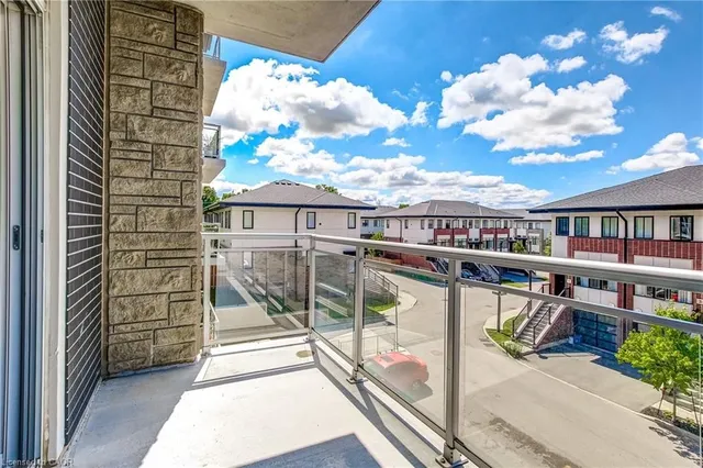 Additional image 25 of 16 Markle Cres Unit 311