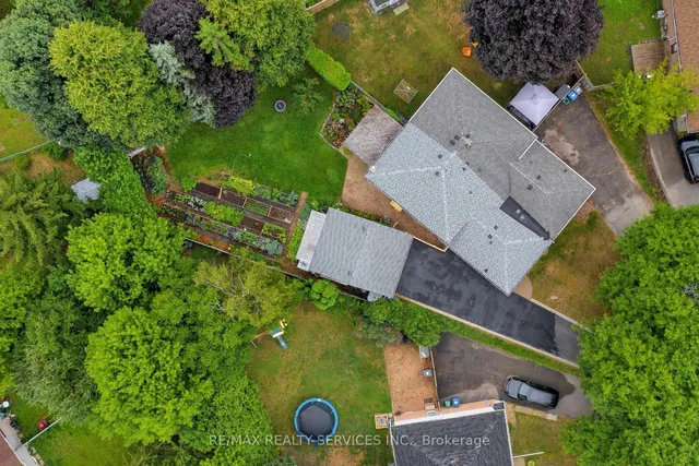 Additional image 38 of 10 Minton Pl