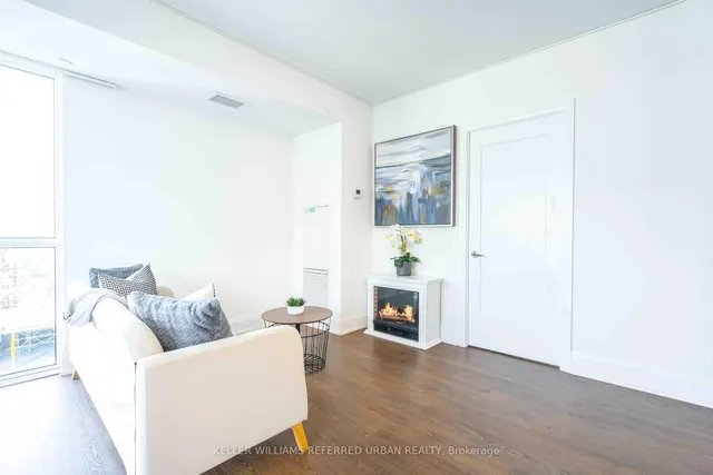 Additional image 4 of 101 Erskine Ave Unit 1802