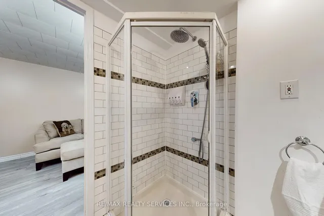Additional image 32 of 10 Minton Pl