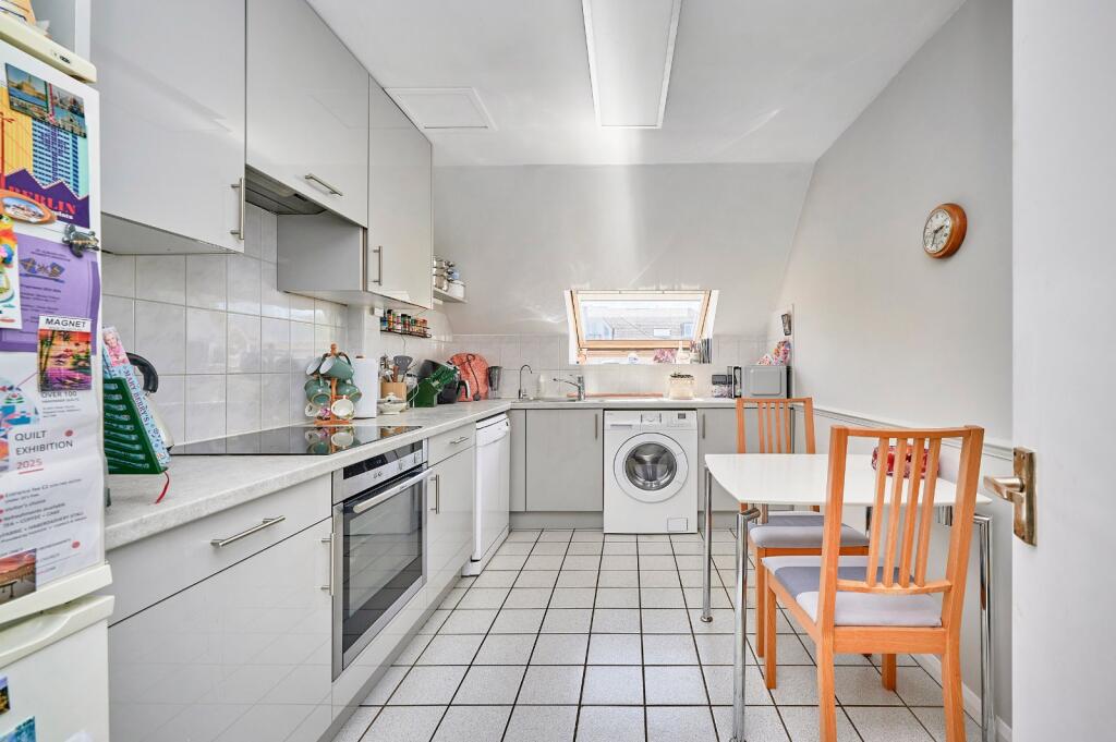 Additional image 6 of Dexter Close, St. Albans, Hertfordshire, AL1