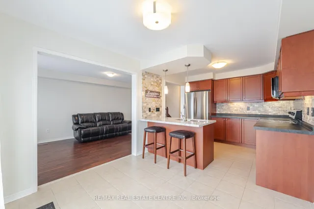 Additional image 15 of 4834 Capri Cres