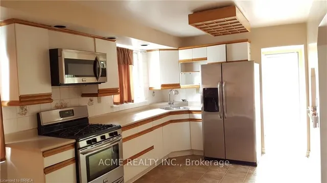 Additional image 28 of 57 Bellman Ave