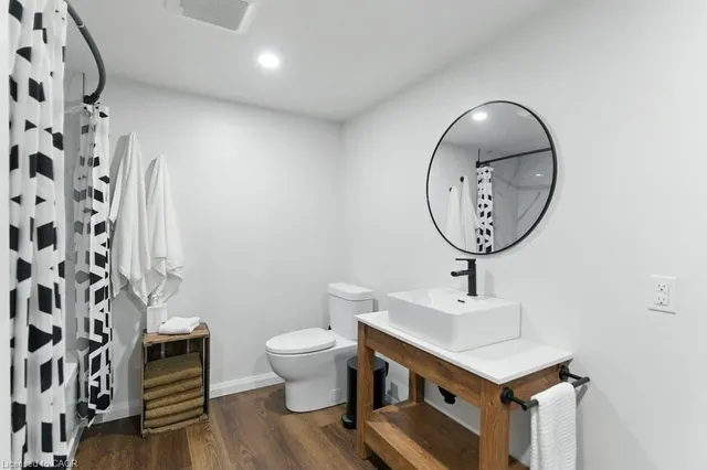 Additional image 36 of 30 Cloke Crt