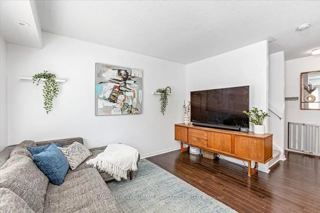 Additional image 9 of 46 Western Battery Rd Unit 838