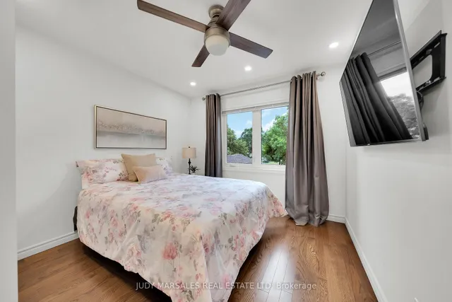 Additional image 24 of 26 Huntingwood Ave