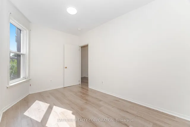 Additional image 21 of 1812 Dufferin St