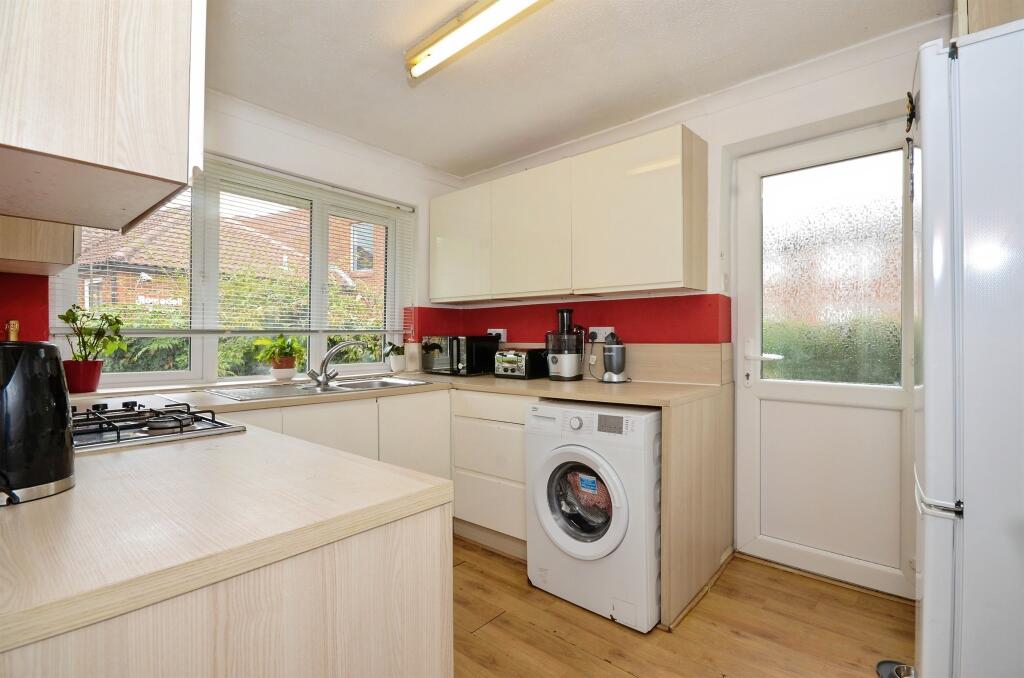Additional image 6 of Roundwood Lane, HARPENDEN