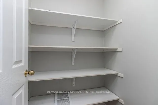 Additional image 36 of 31 DECKER Hllw