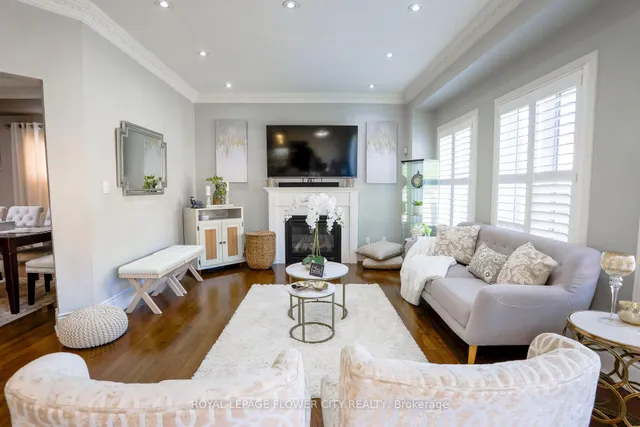 Additional image 11 of 19 Teal Crest Circ