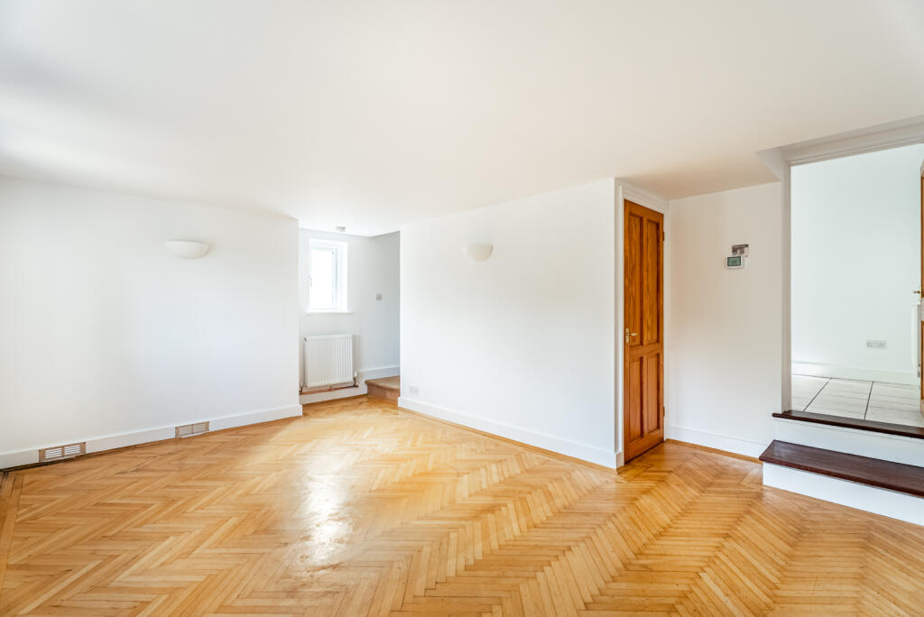 Additional image 11 of West Common, Harpenden, Herts, AL5