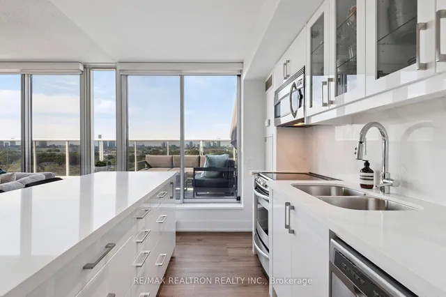 Additional image 5 of 1040 The Queensway Ave Unit 901