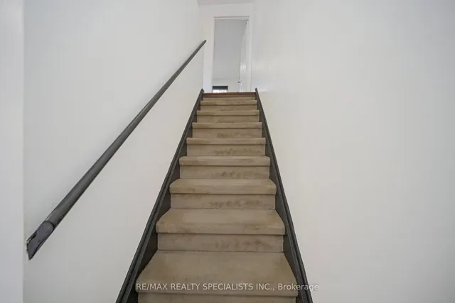 Additional image 14 of 28 Lincoln Crt