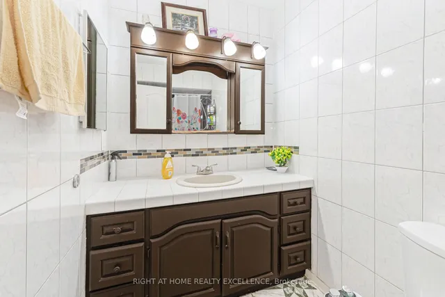 Additional image 24 of 153 Bruce Beer Dr