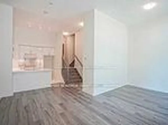 Additional image 5 of 39 Annie Craig Dr Unit TH3