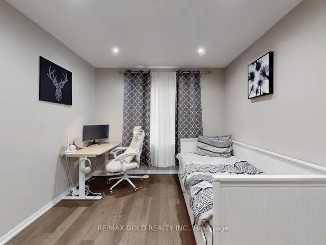 Additional image 30 of 933 Raftis Cres