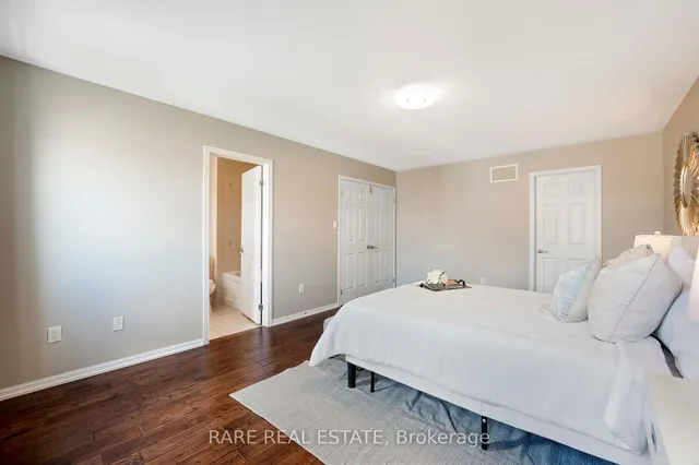 Additional image 35 of 953 Rigo Cross