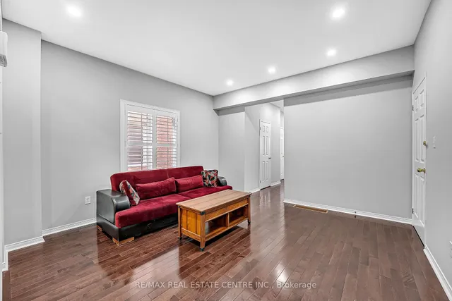 Additional image 11 of 245 Checkerberry Cres