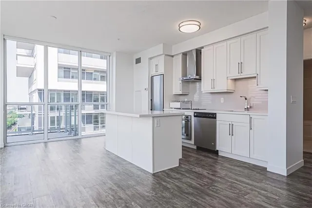 Additional image 8 of 2081 Fairview St Unit 2001