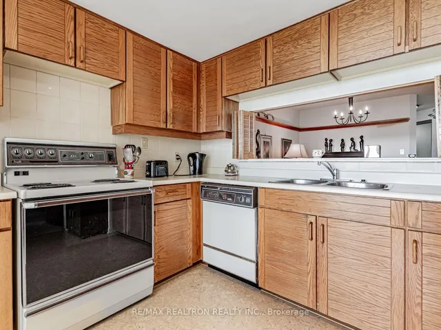 Additional image 10 of 5444 Yonge St Unit 703