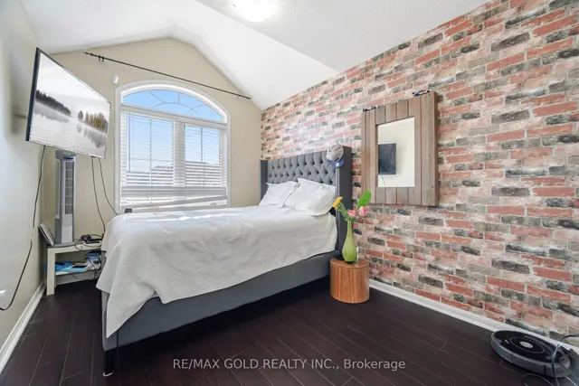 Additional image 17 of 8 Caliper Dr