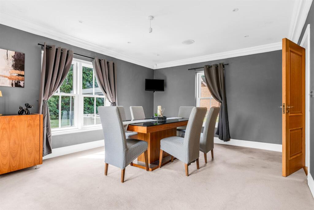 Additional image 7 of Pottersheath Road, Welwyn