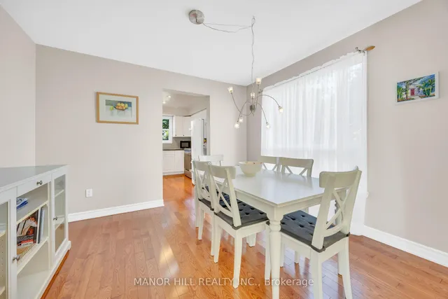 Additional image 12 of 72 Lacewood Cres