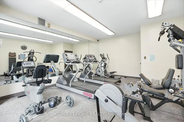 Additional image 37 of 45 Silver Springs Blvd Unit 902