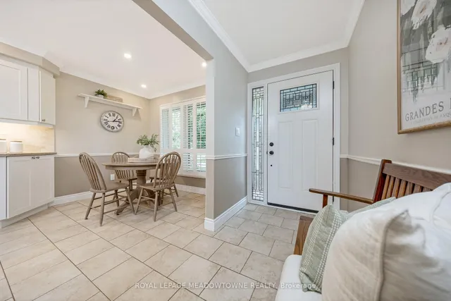 Additional image 8 of 561 Hawthorne Cres