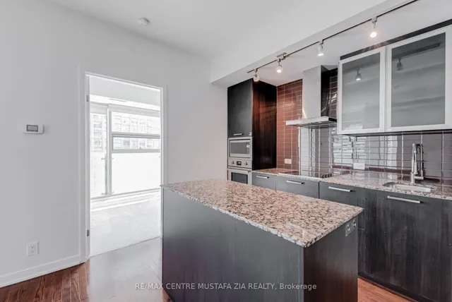 Additional image 9 of 14 York St Unit 2402