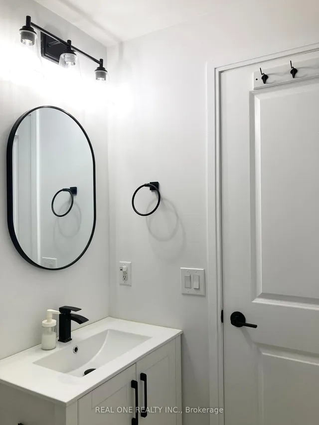 Additional image 19 of 50 Absolute Ave Unit 405