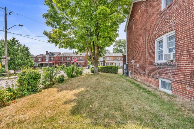 Additional image 34 of 427 Glenholme Ave