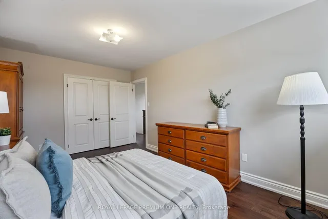 Additional image 27 of 8 Buttercup Crt